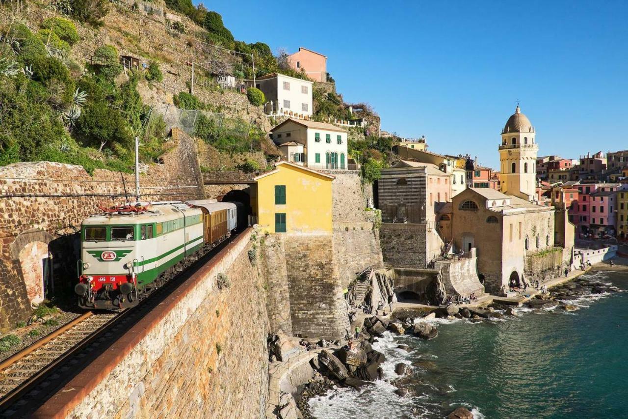 דירות ורנאצה Joivy Light Flat With Great View, Cinque Terre מראה חיצוני תמונה
